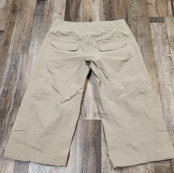 Mountain Hardwear Capri Pants - Picture 2 of 5